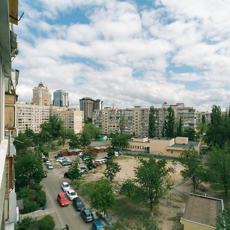 Apartment Near Dream Town Kiev Ngoại thất bức ảnh
